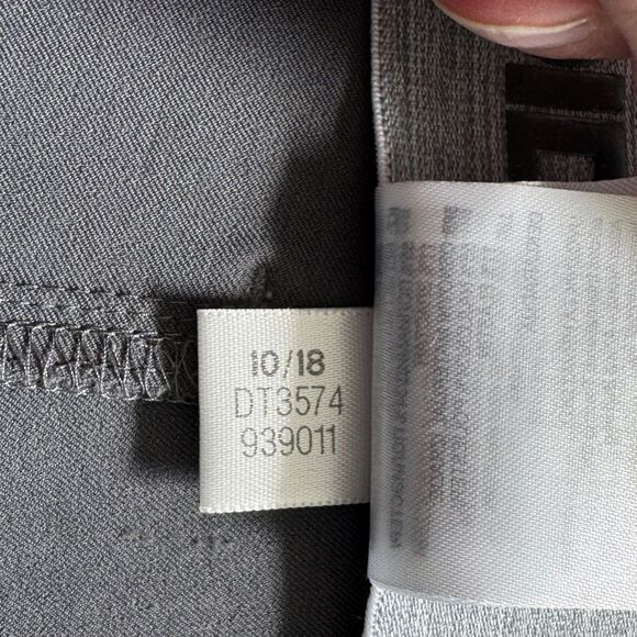 Adidas DT3574 Men's Ultimate365 Classic Grey Golf Pants Size 33/32 - Picture 8 of 8